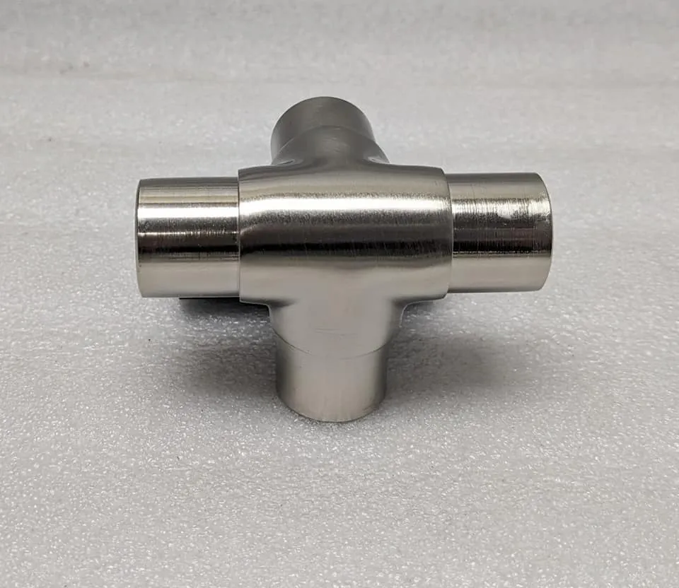 Flush Side Outlet Tee for 1" Tubing