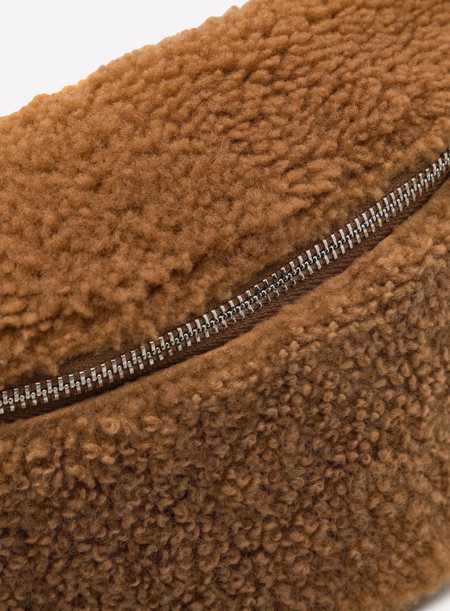 Hip Bag Can Shearling Caramel