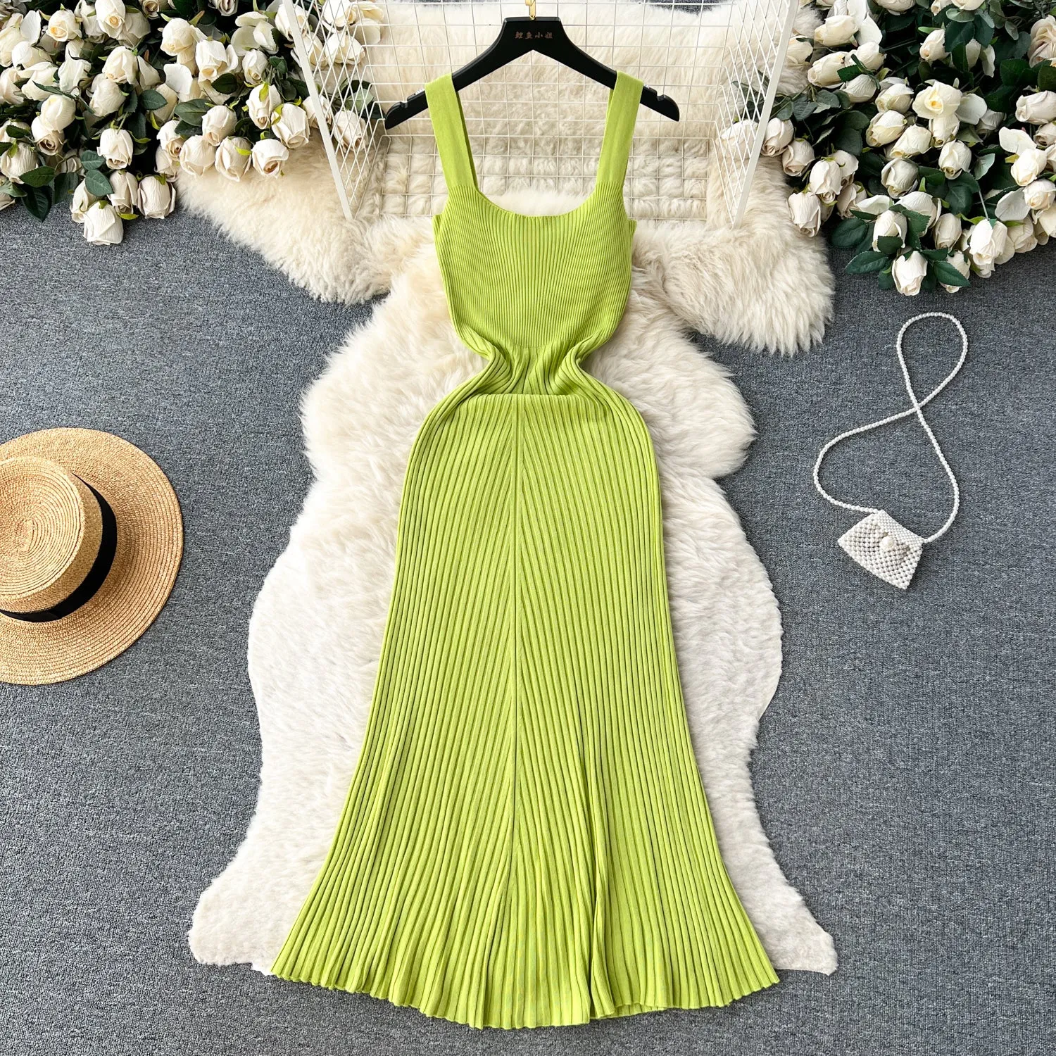 Solid Color Slim-fitting Knitted Dress