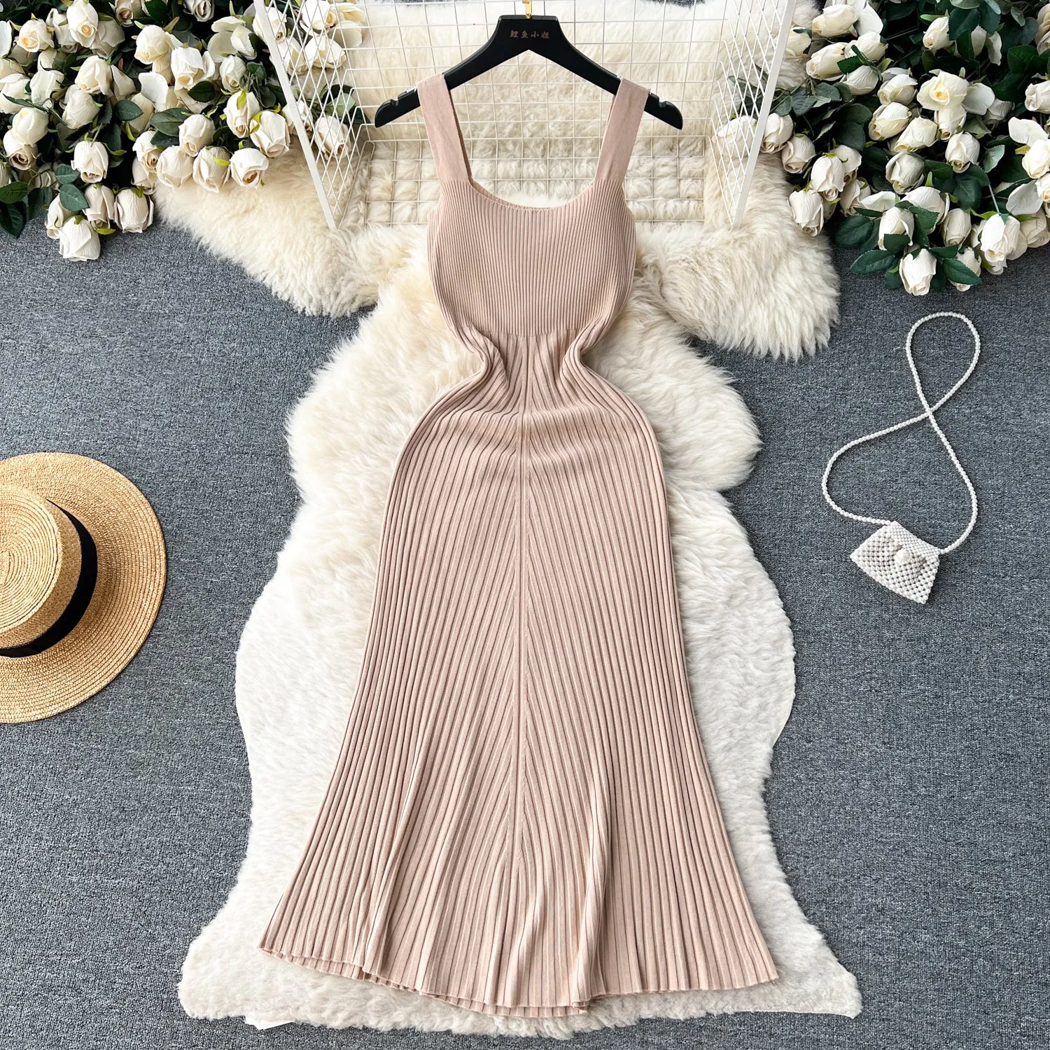 Solid Color Slim-fitting Knitted Dress