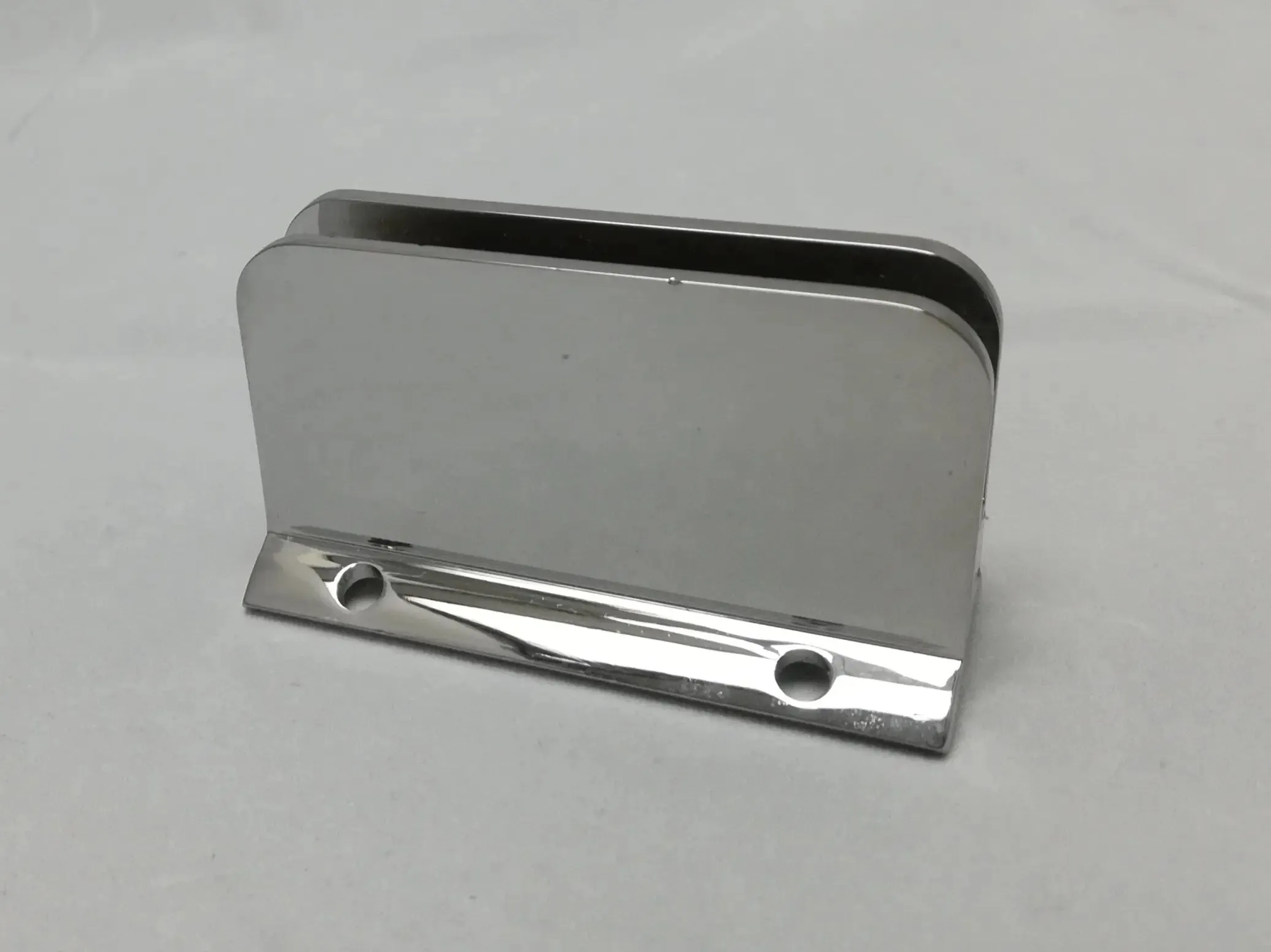 Standard Glass Center Clip for 1/4" Glass,  2" Tubing
