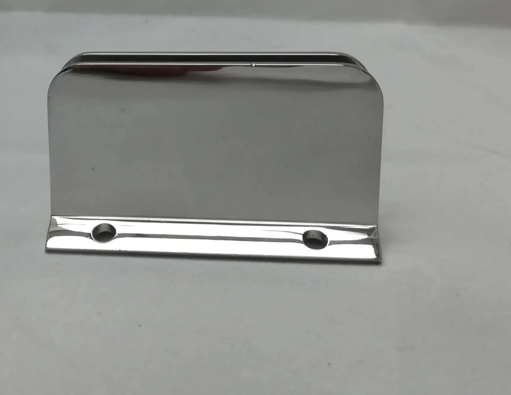 Standard Glass Center Clip for 1/4" Glass,  2" Tubing